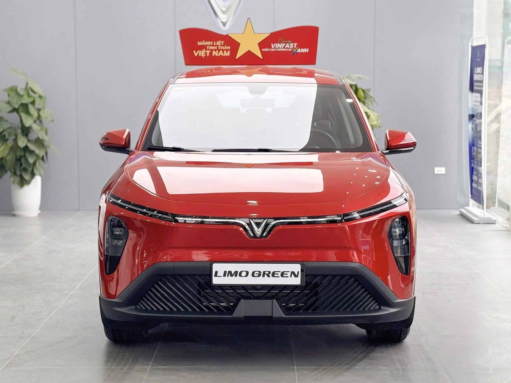 VinFast Limo Green - MPV 7 Chỗ