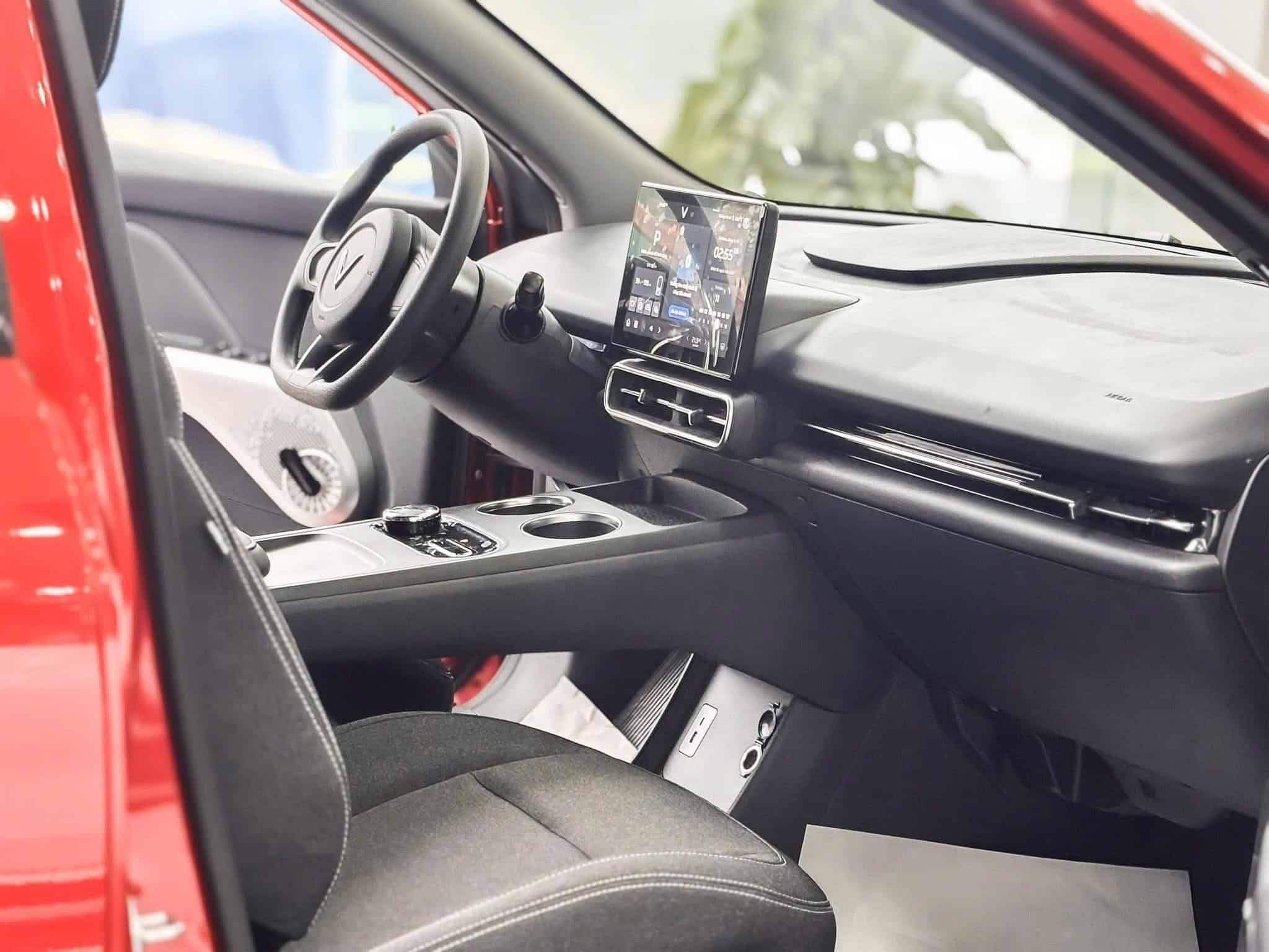 Nội Thất VinFast Limo Green - MPV 7 Chỗ